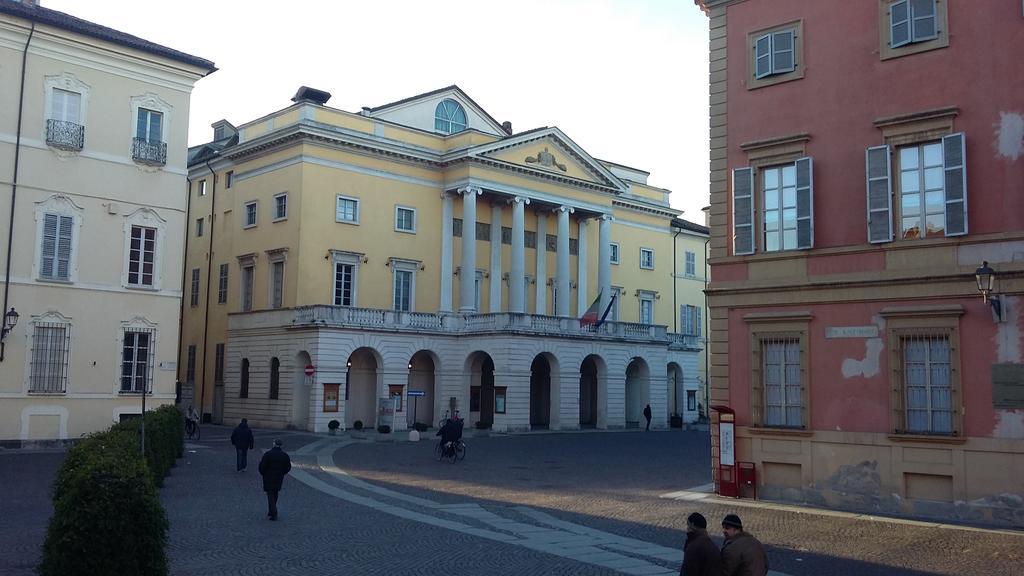 Residenza Teatro Plasencia Exterior foto